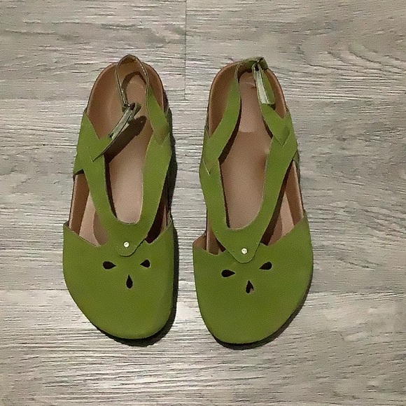Women Sandals Summer Fashion - Picture 2 of 3